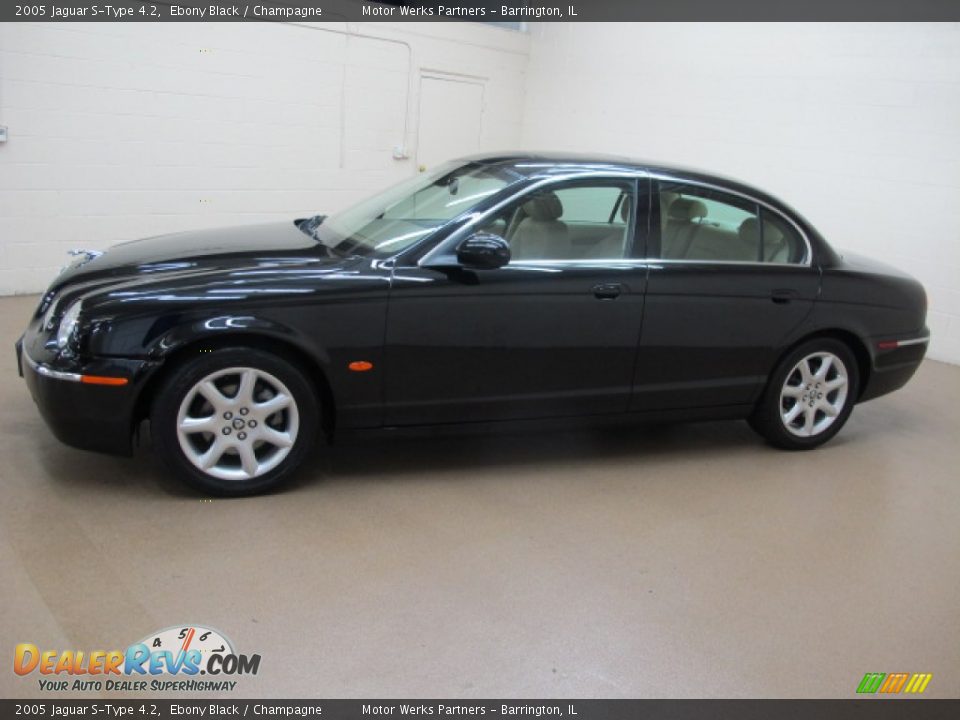 2005 Jaguar S-Type 4.2 Ebony Black / Champagne Photo #5
