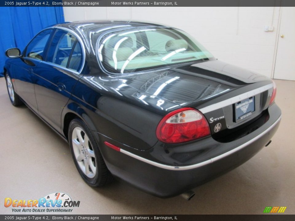 2005 Jaguar S-Type 4.2 Ebony Black / Champagne Photo #6