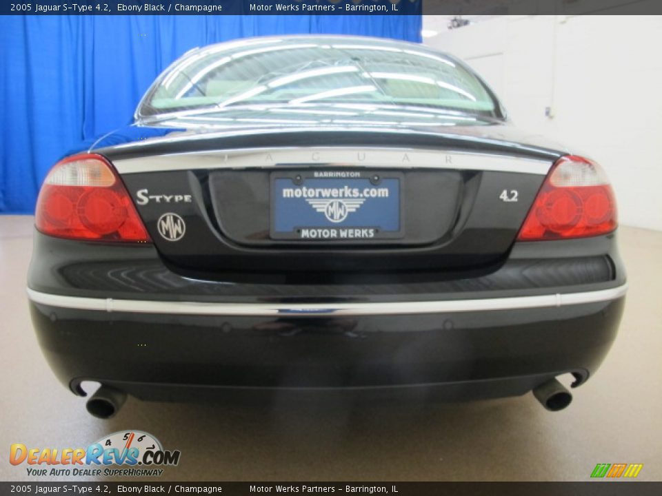 2005 Jaguar S-Type 4.2 Ebony Black / Champagne Photo #8
