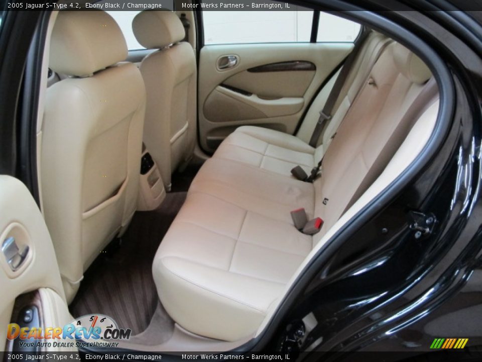 2005 Jaguar S-Type 4.2 Ebony Black / Champagne Photo #21