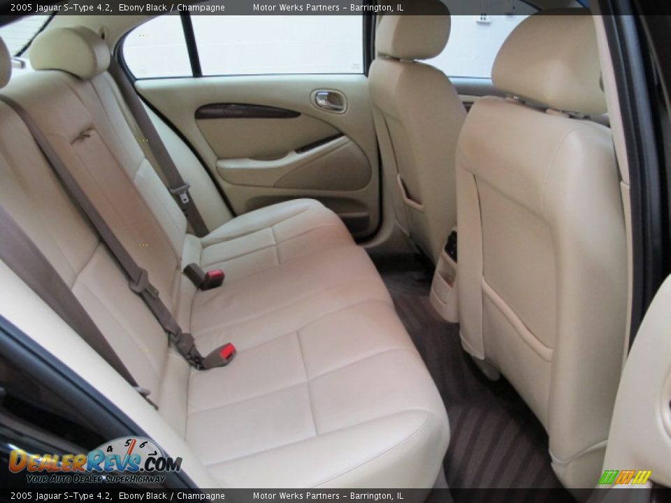 2005 Jaguar S-Type 4.2 Ebony Black / Champagne Photo #23