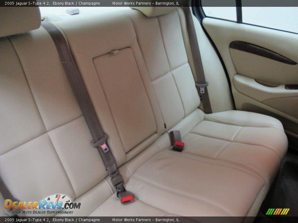2005 Jaguar S-Type 4.2 Ebony Black / Champagne Photo #24