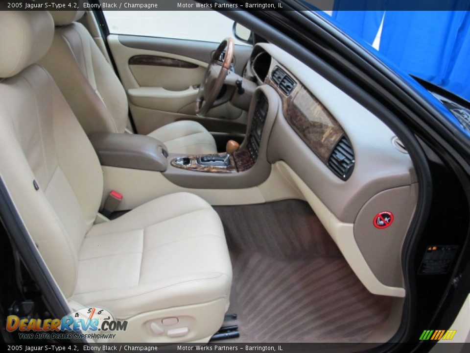 2005 Jaguar S-Type 4.2 Ebony Black / Champagne Photo #25