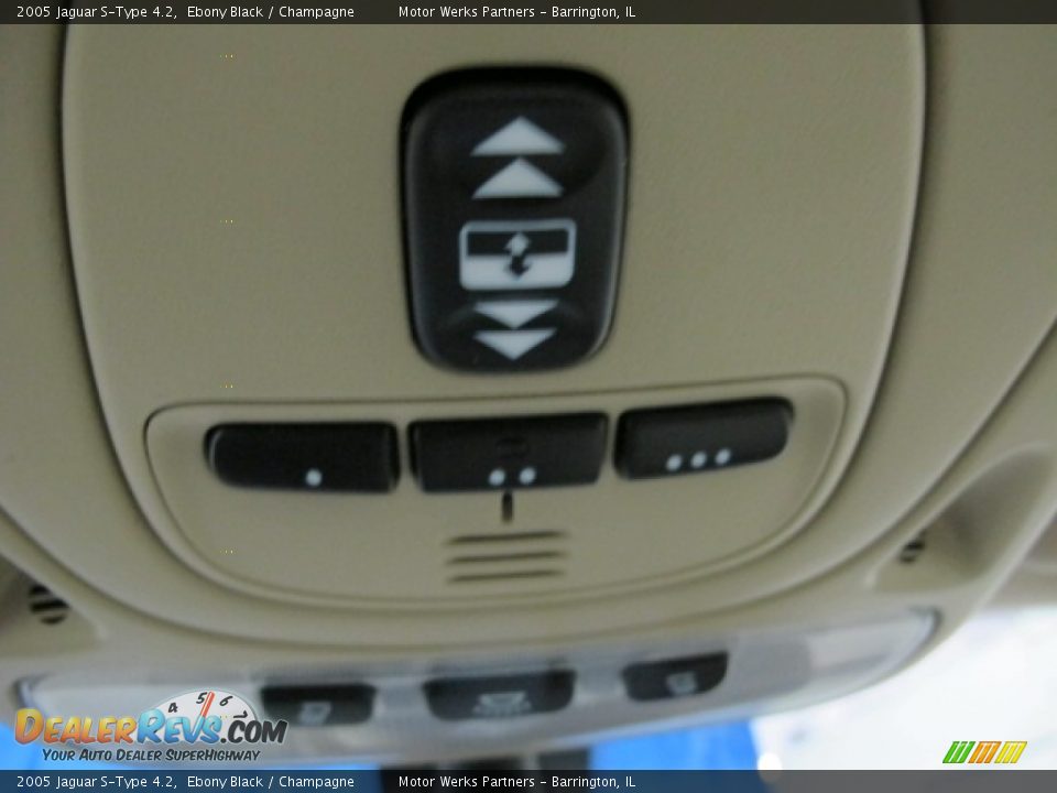 2005 Jaguar S-Type 4.2 Ebony Black / Champagne Photo #36