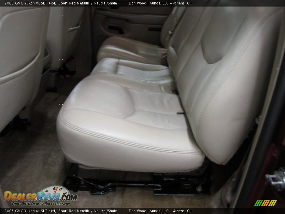 2005 GMC Yukon XL SLT 4x4 Sport Red Metallic / Neutral/Shale Photo #8