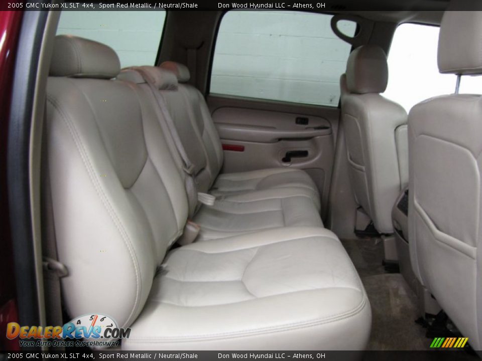 2005 GMC Yukon XL SLT 4x4 Sport Red Metallic / Neutral/Shale Photo #11