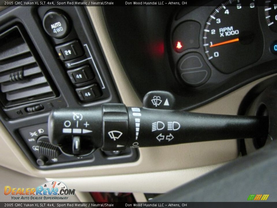 2005 GMC Yukon XL SLT 4x4 Sport Red Metallic / Neutral/Shale Photo #21