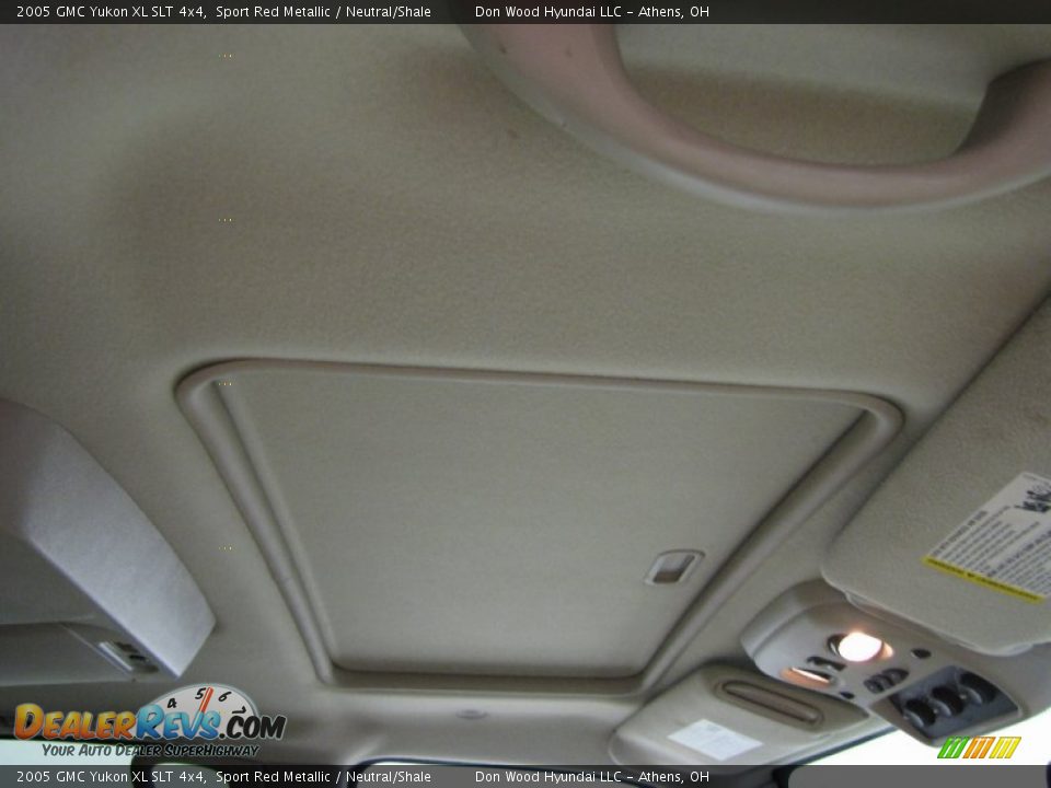 2005 GMC Yukon XL SLT 4x4 Sport Red Metallic / Neutral/Shale Photo #26