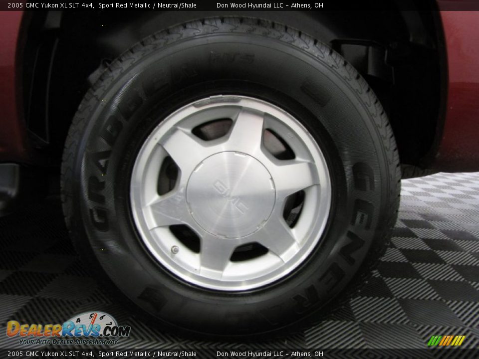 2005 GMC Yukon XL SLT 4x4 Sport Red Metallic / Neutral/Shale Photo #30
