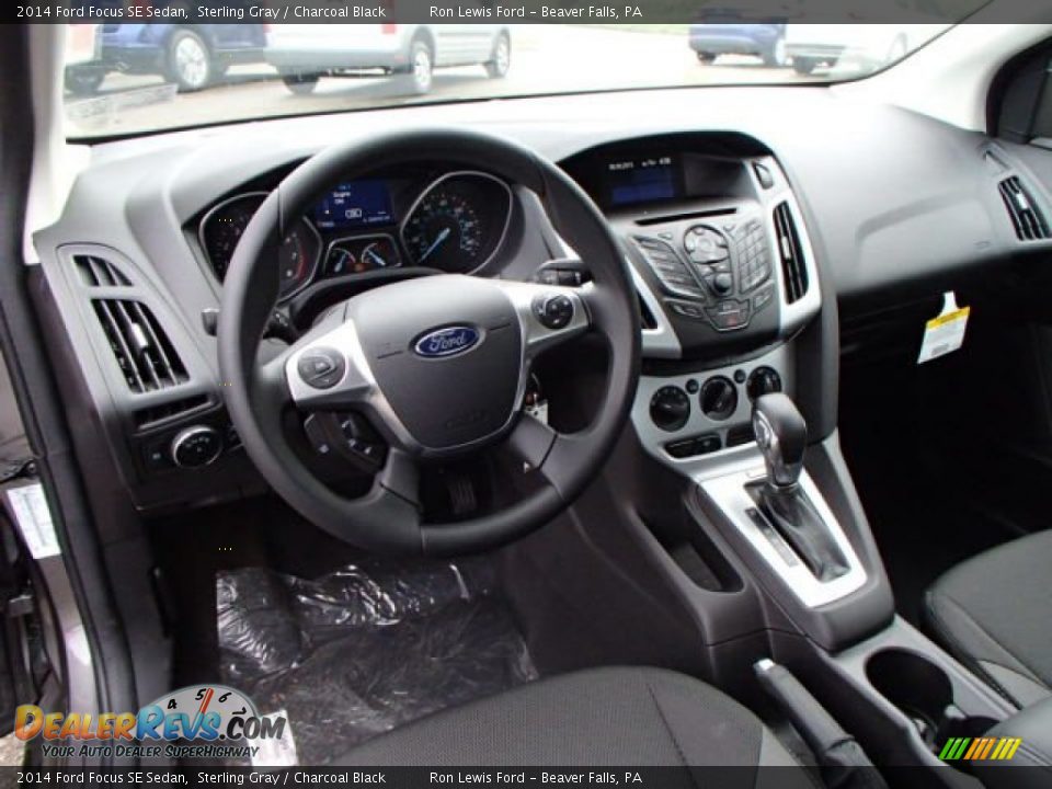 2014 Ford Focus SE Sedan Sterling Gray / Charcoal Black Photo #14