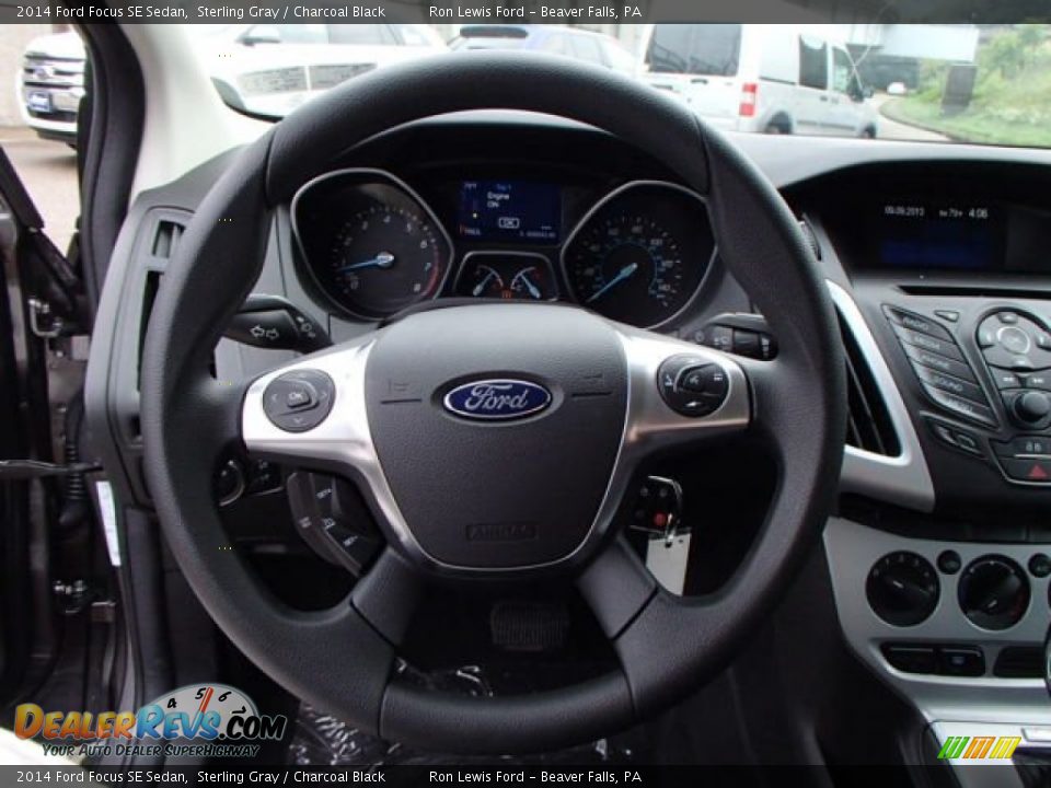 2014 Ford Focus SE Sedan Sterling Gray / Charcoal Black Photo #18