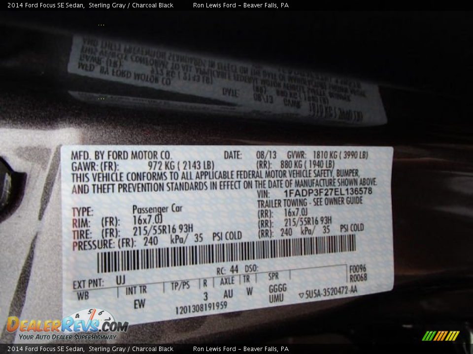 2014 Ford Focus SE Sedan Sterling Gray / Charcoal Black Photo #20