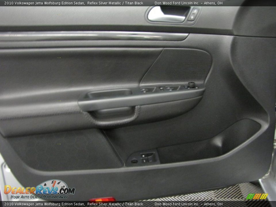 2010 Volkswagen Jetta Wolfsburg Edition Sedan Reflex Silver Metallic / Titan Black Photo #10