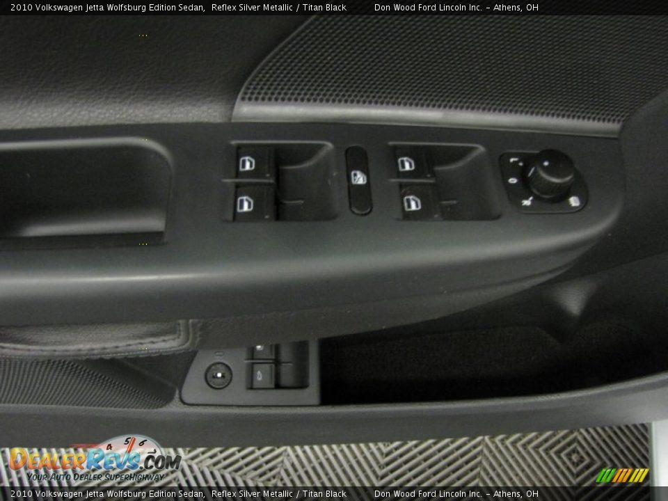 2010 Volkswagen Jetta Wolfsburg Edition Sedan Reflex Silver Metallic / Titan Black Photo #11