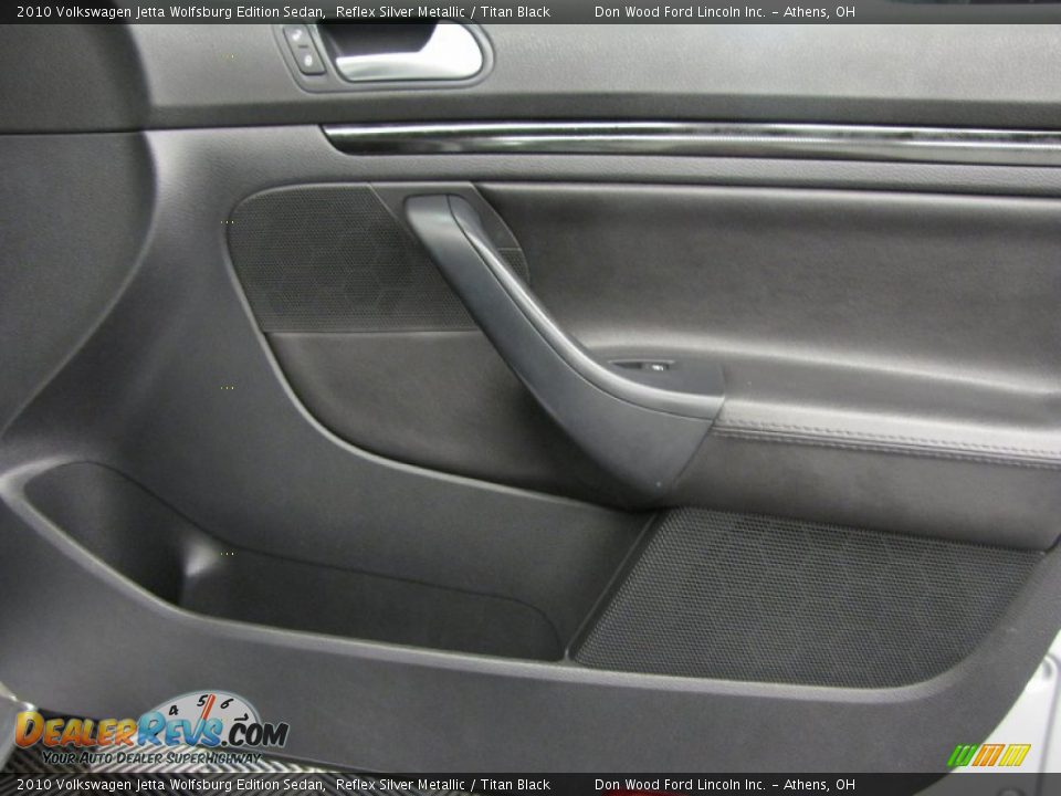 2010 Volkswagen Jetta Wolfsburg Edition Sedan Reflex Silver Metallic / Titan Black Photo #14