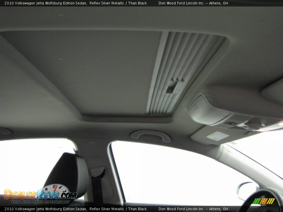 2010 Volkswagen Jetta Wolfsburg Edition Sedan Reflex Silver Metallic / Titan Black Photo #22