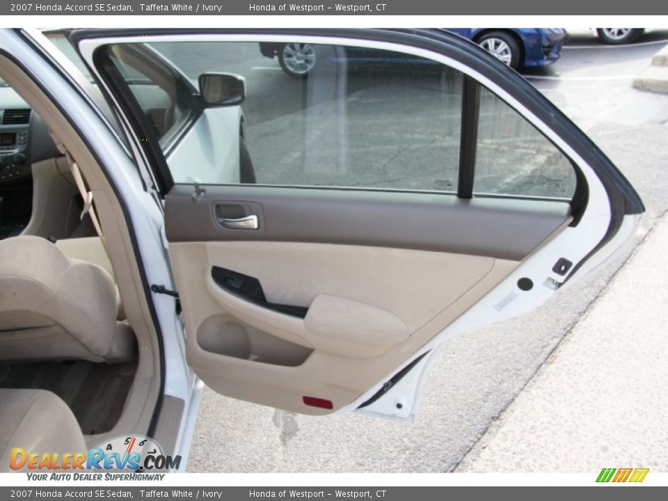 2007 Honda Accord SE Sedan Taffeta White / Ivory Photo #19