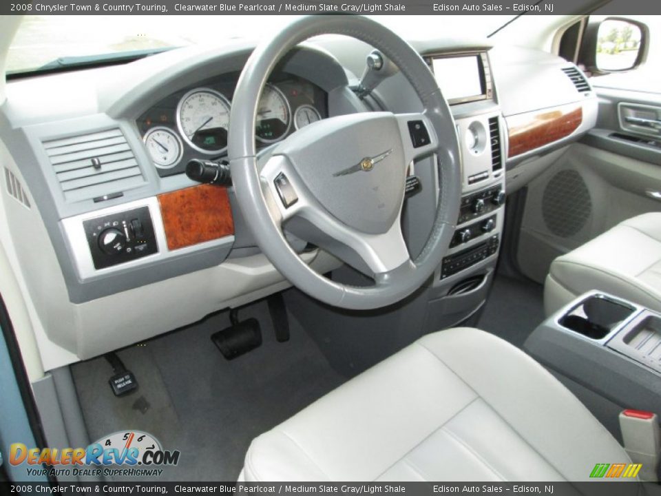 2008 Chrysler Town & Country Touring Clearwater Blue Pearlcoat / Medium Slate Gray/Light Shale Photo #17