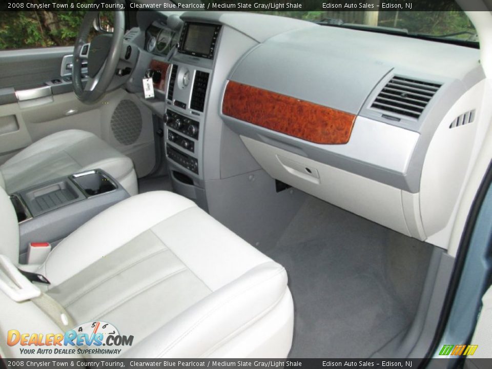 2008 Chrysler Town & Country Touring Clearwater Blue Pearlcoat / Medium Slate Gray/Light Shale Photo #18