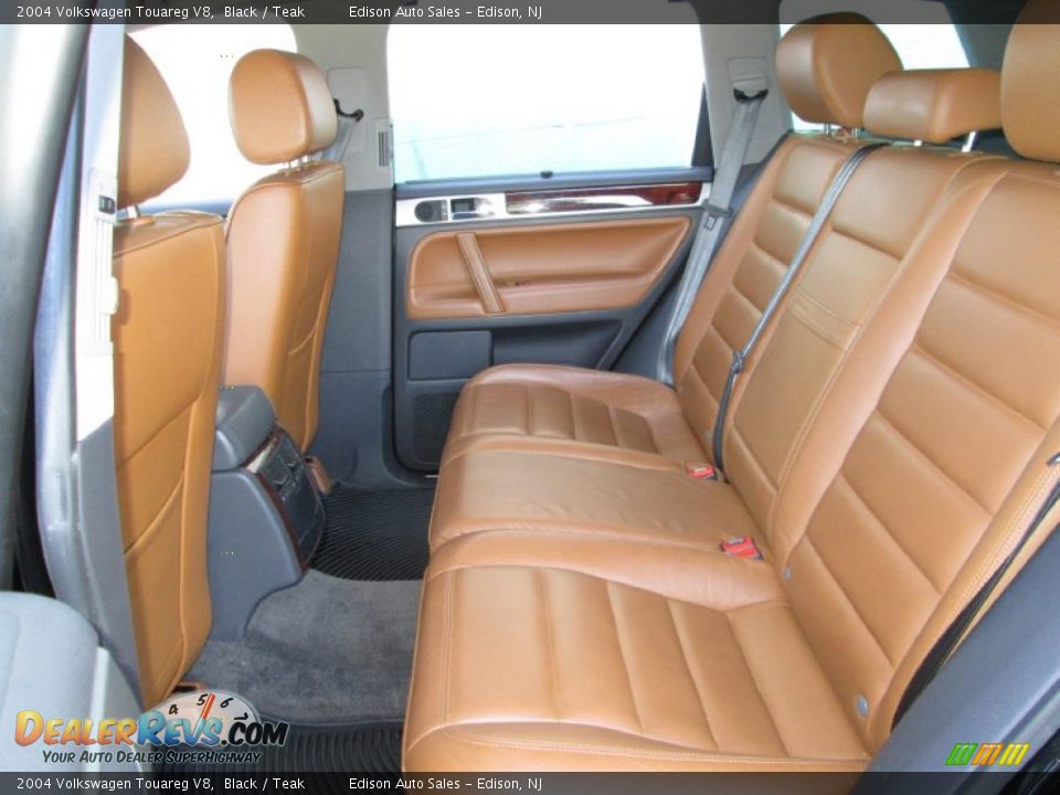 2004 Volkswagen Touareg V8 Black / Teak Photo #17