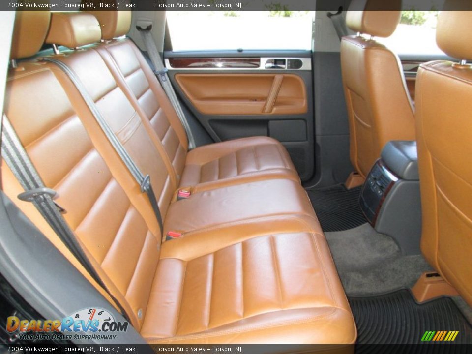 2004 Volkswagen Touareg V8 Black / Teak Photo #18