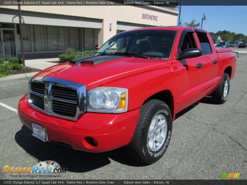 2005 Dodge Dakota SLT Quad Cab 4x4 Flame Red / Medium Slate Gray Photo #2