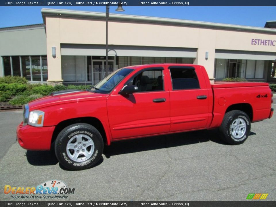 2005 Dodge Dakota SLT Quad Cab 4x4 Flame Red / Medium Slate Gray Photo #3