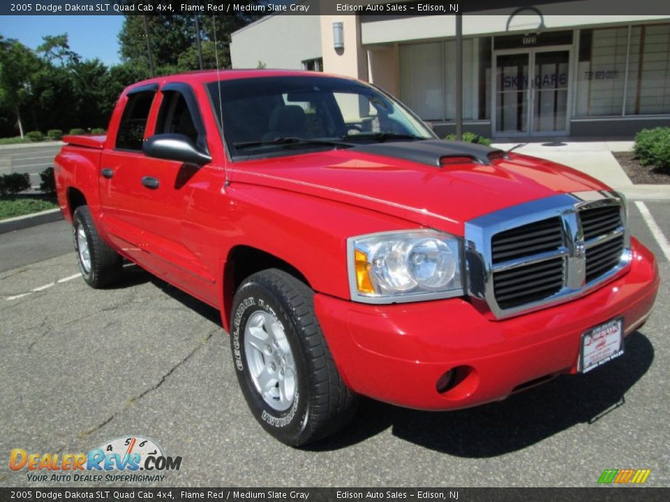 2005 Dodge Dakota SLT Quad Cab 4x4 Flame Red / Medium Slate Gray Photo #13