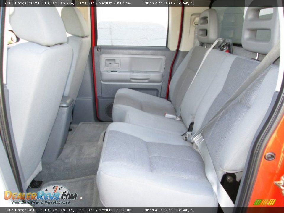 2005 Dodge Dakota SLT Quad Cab 4x4 Flame Red / Medium Slate Gray Photo #18
