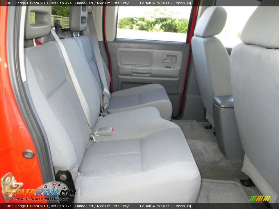 2005 Dodge Dakota SLT Quad Cab 4x4 Flame Red / Medium Slate Gray Photo #19