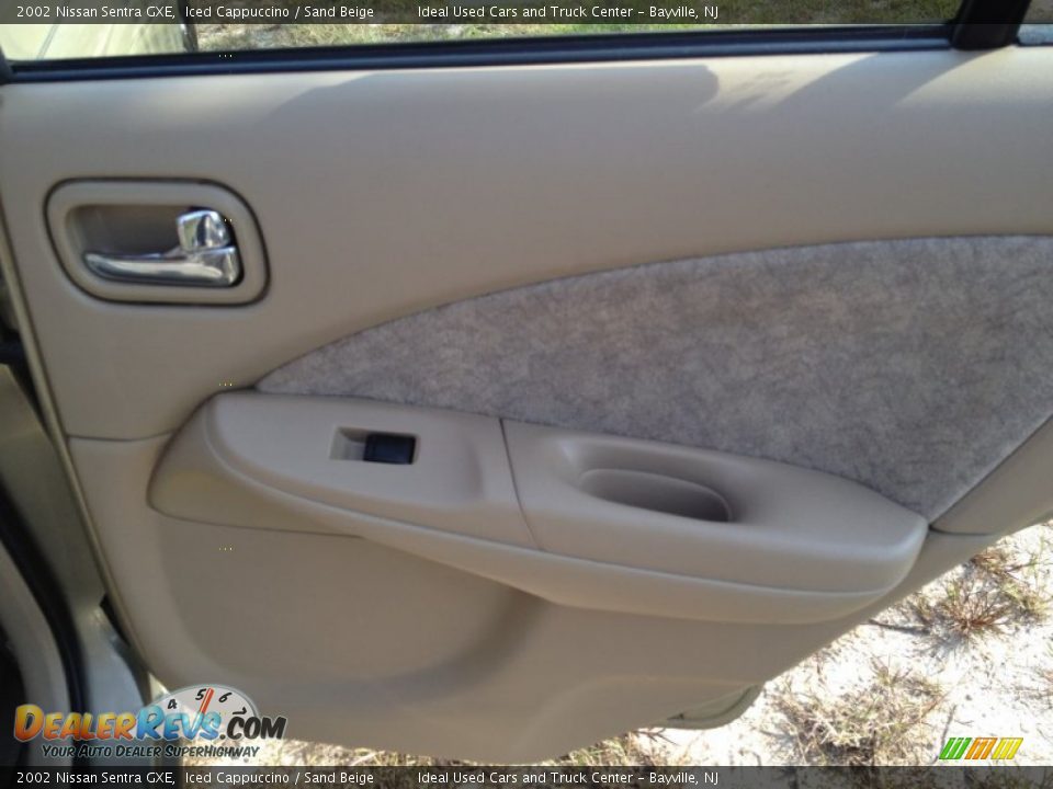 2002 Nissan Sentra GXE Iced Cappuccino / Sand Beige Photo #10