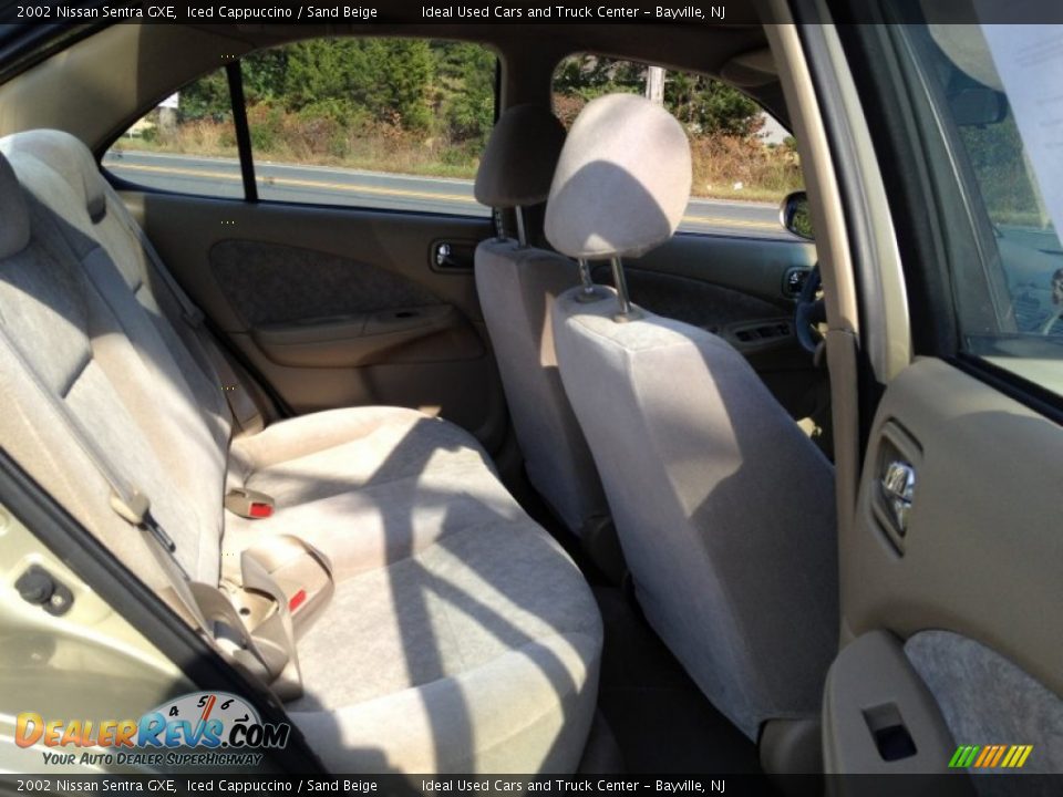 2002 Nissan Sentra GXE Iced Cappuccino / Sand Beige Photo #11