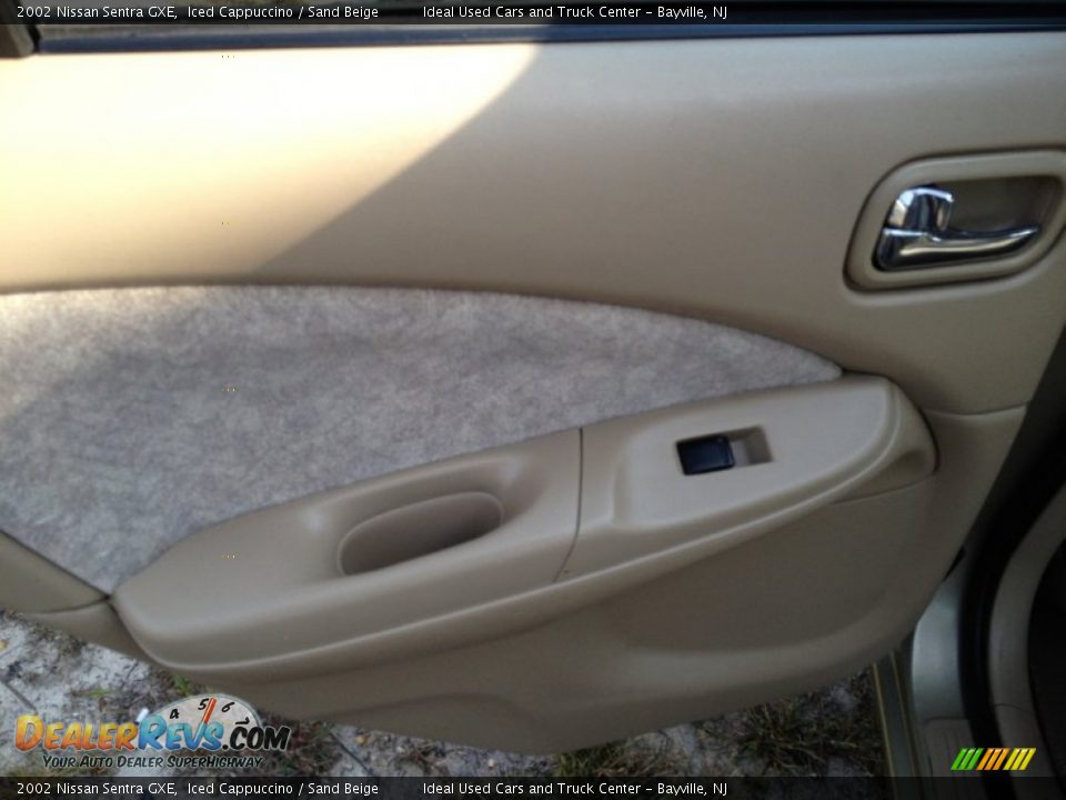 2002 Nissan Sentra GXE Iced Cappuccino / Sand Beige Photo #18