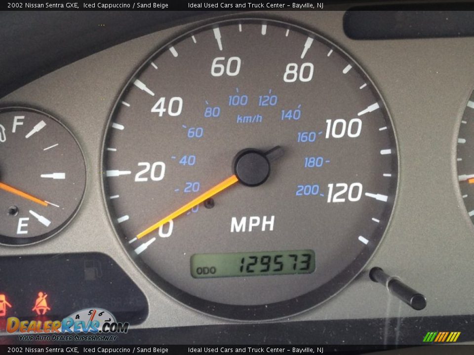 2002 Nissan Sentra GXE Iced Cappuccino / Sand Beige Photo #27