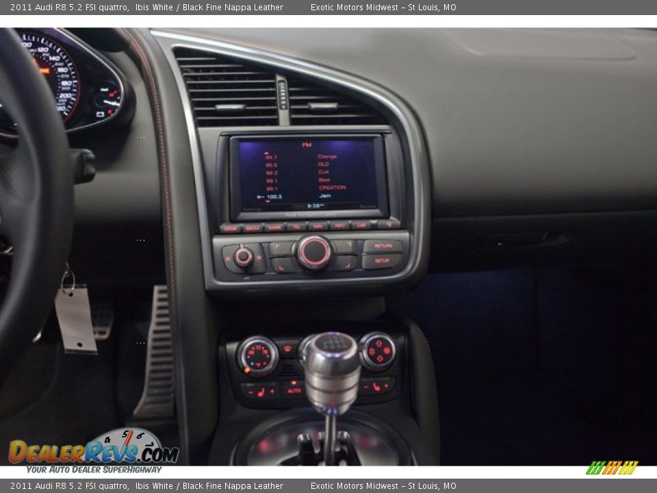 Controls of 2011 Audi R8 5.2 FSI quattro Photo #34