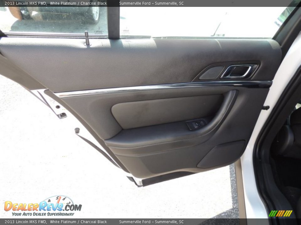 2013 Lincoln MKS FWD White Platinum / Charcoal Black Photo #8