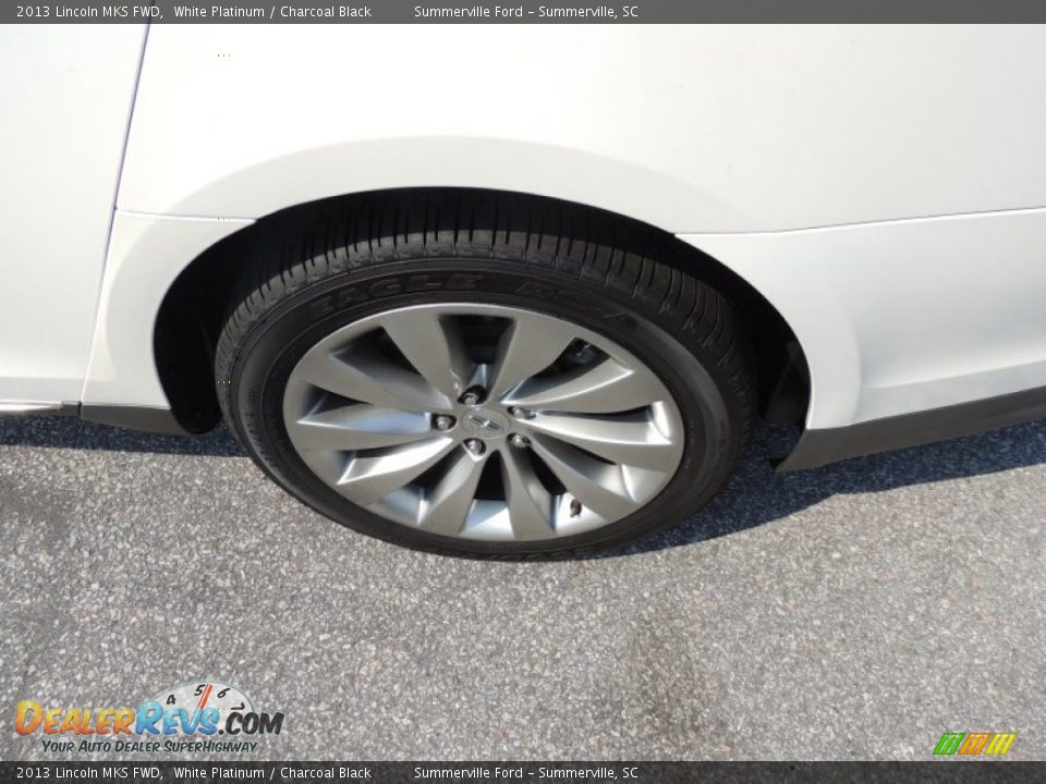 2013 Lincoln MKS FWD White Platinum / Charcoal Black Photo #16