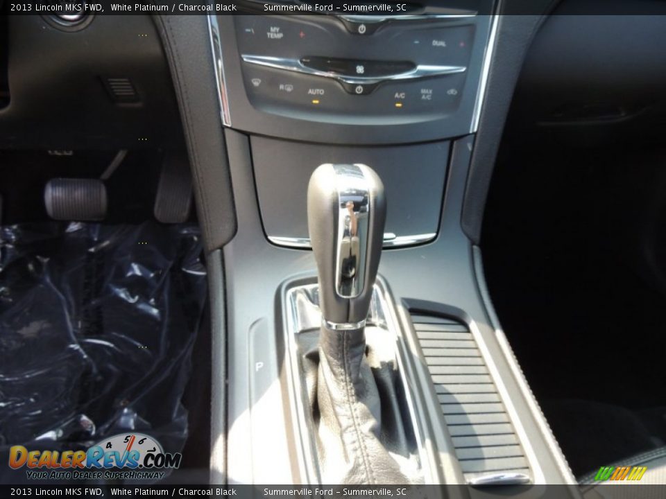 2013 Lincoln MKS FWD White Platinum / Charcoal Black Photo #19