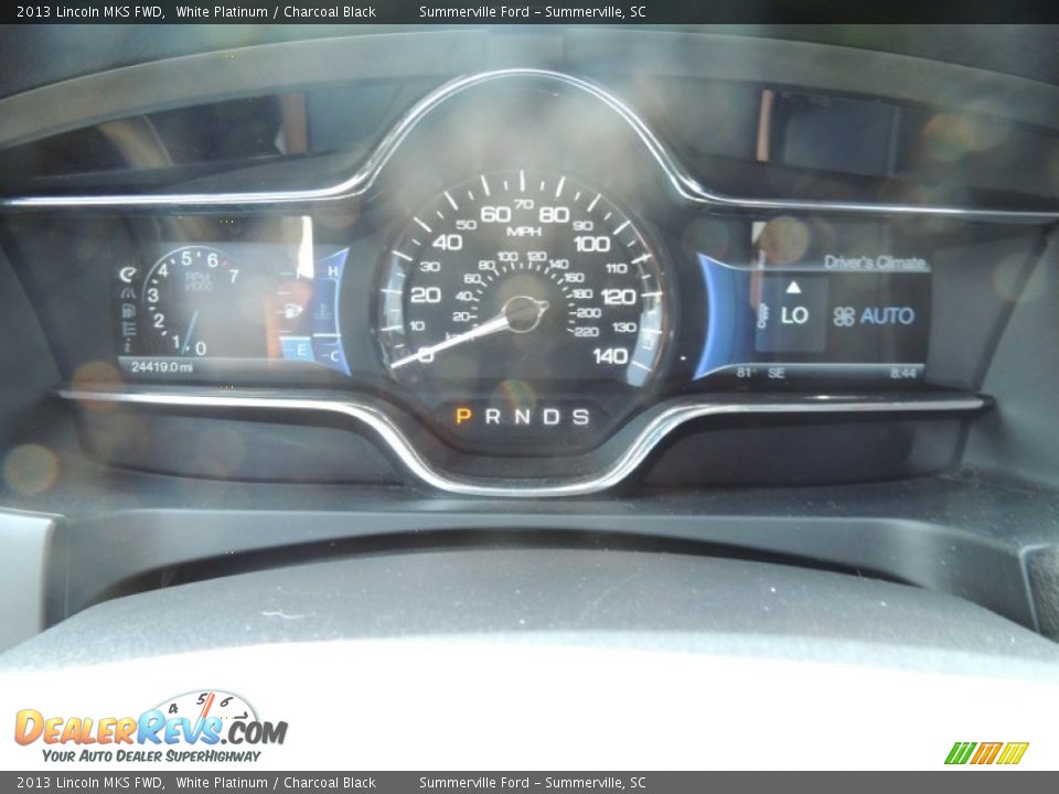 2013 Lincoln MKS FWD White Platinum / Charcoal Black Photo #22