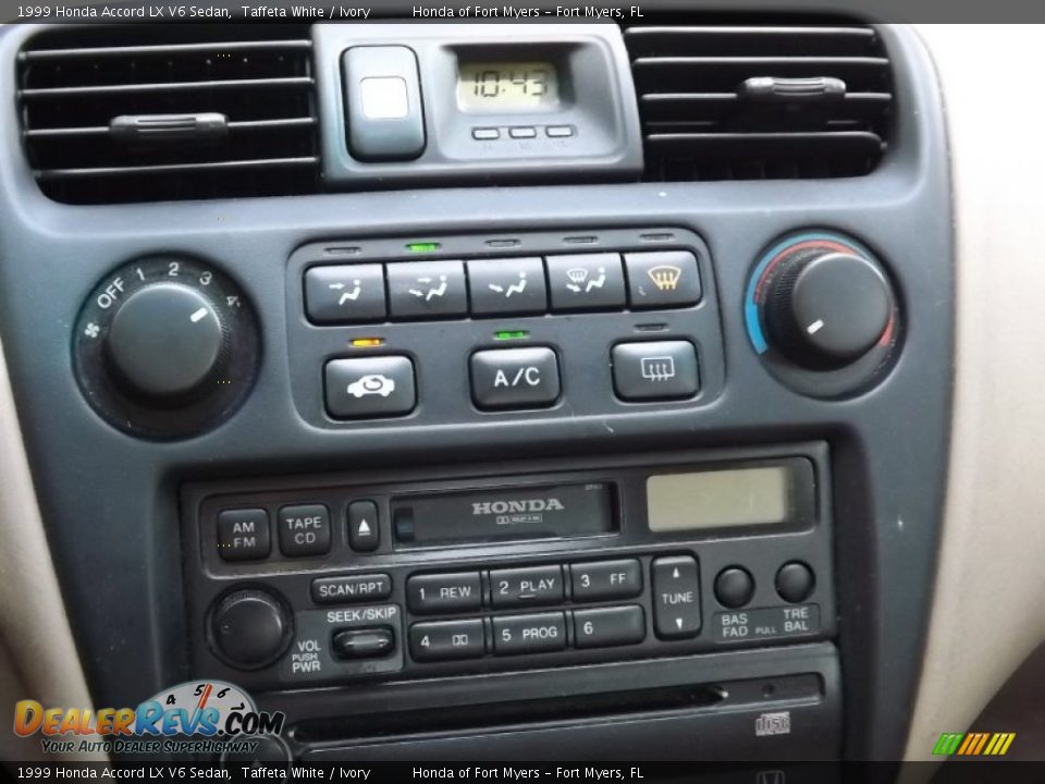 Controls of 1999 Honda Accord LX V6 Sedan Photo #16