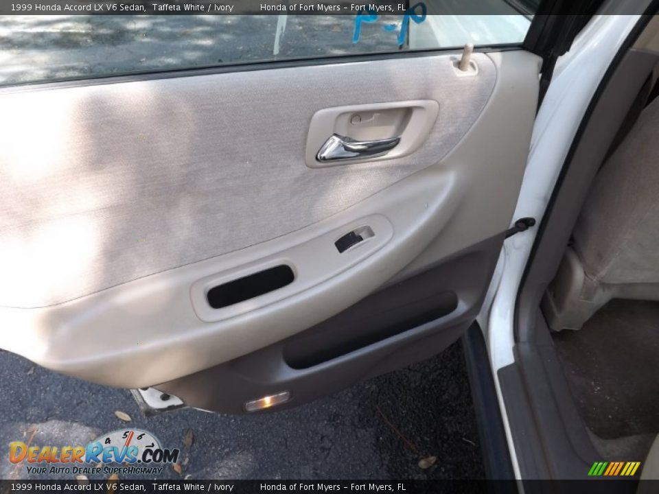 1999 Honda Accord LX V6 Sedan Taffeta White / Ivory Photo #20