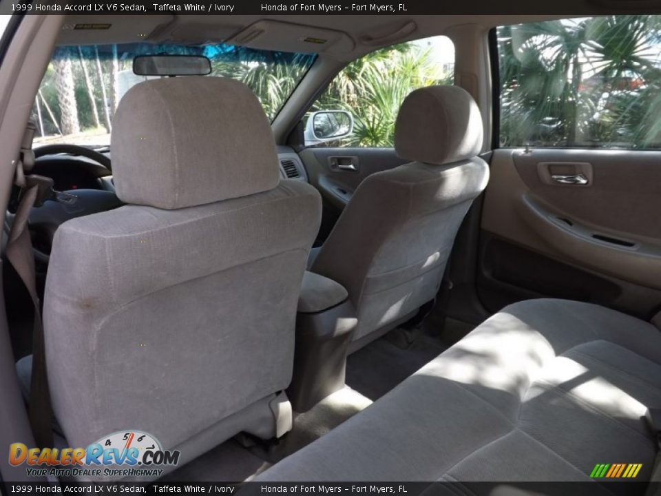 1999 Honda Accord LX V6 Sedan Taffeta White / Ivory Photo #21