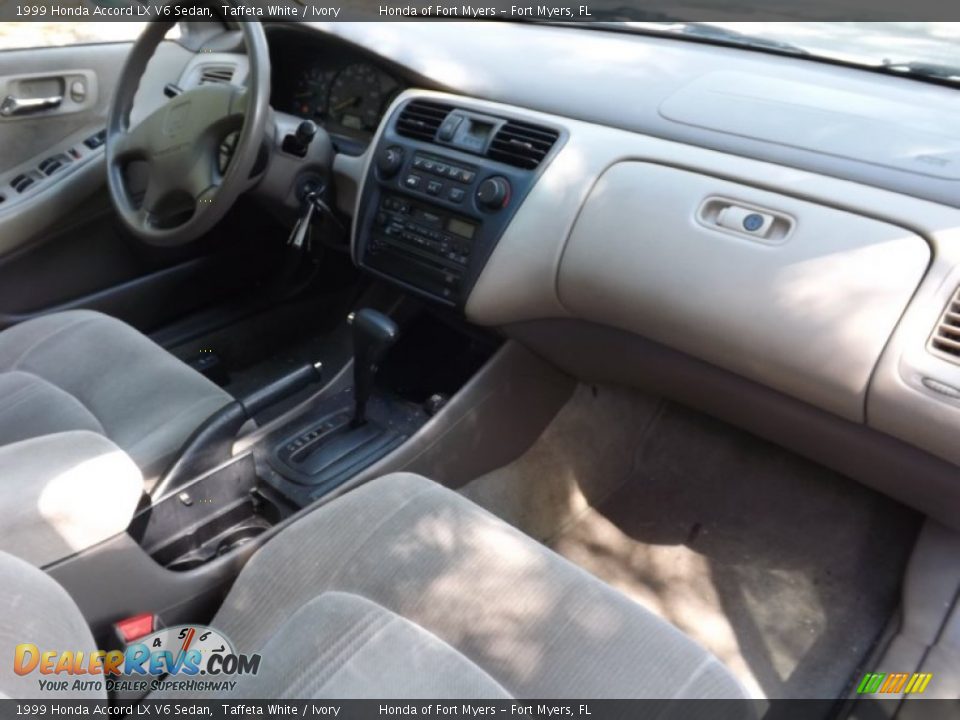 1999 Honda Accord LX V6 Sedan Taffeta White / Ivory Photo #27