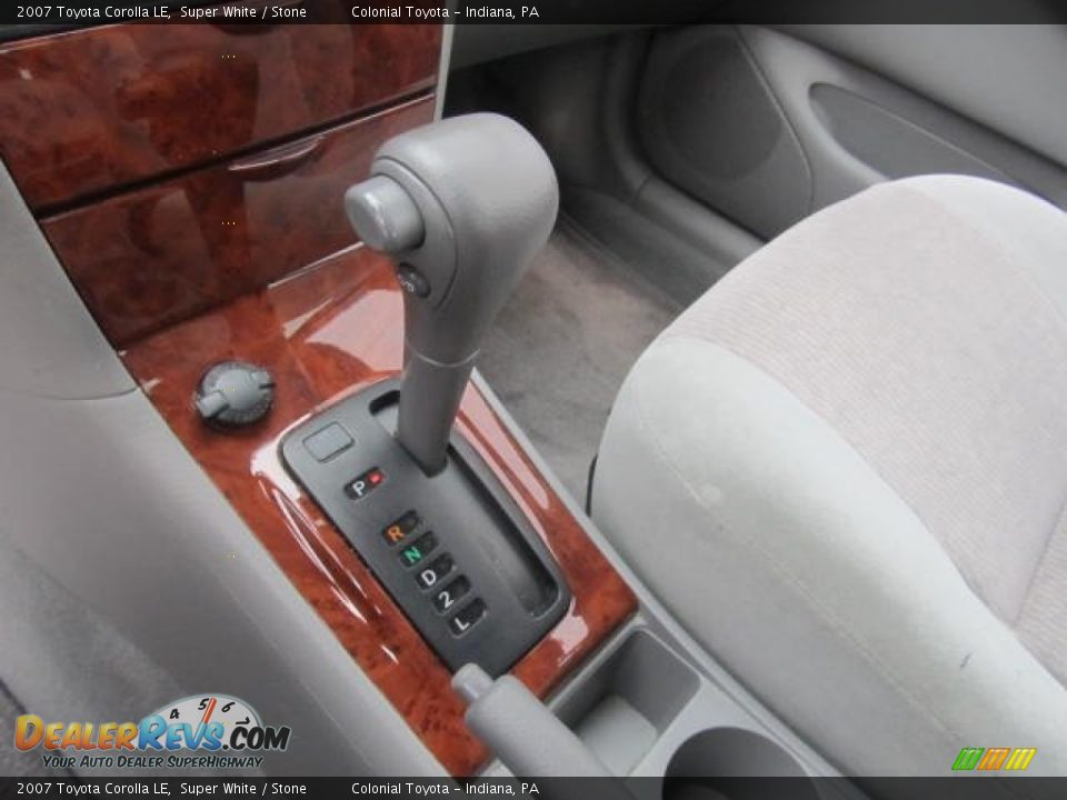 2007 Toyota Corolla LE Super White / Stone Photo #15