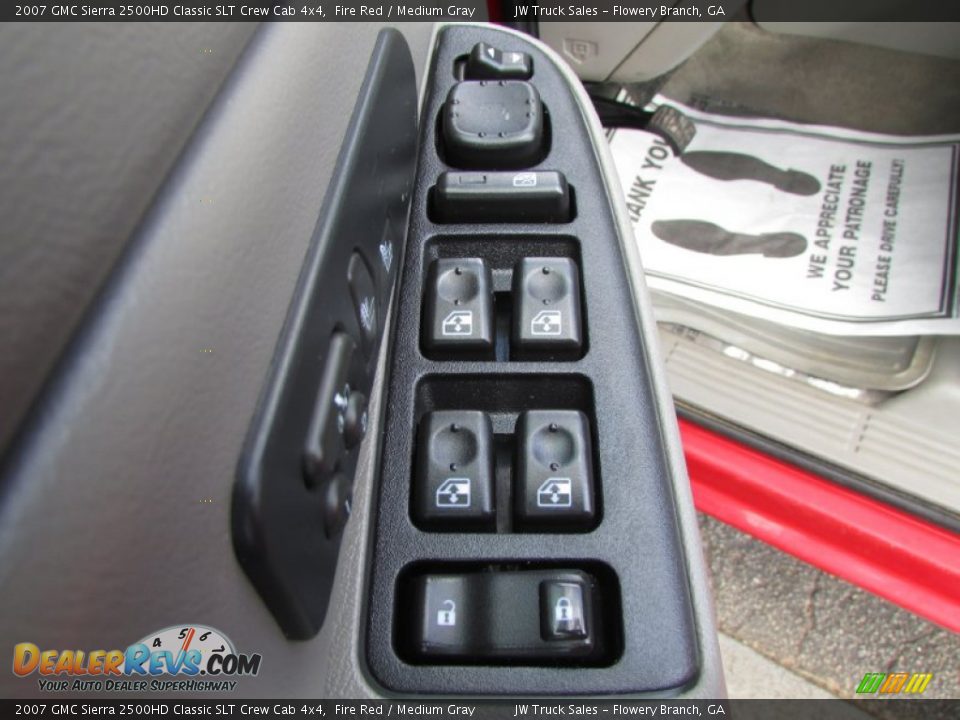 2007 GMC Sierra 2500HD Classic SLT Crew Cab 4x4 Fire Red / Medium Gray Photo #17