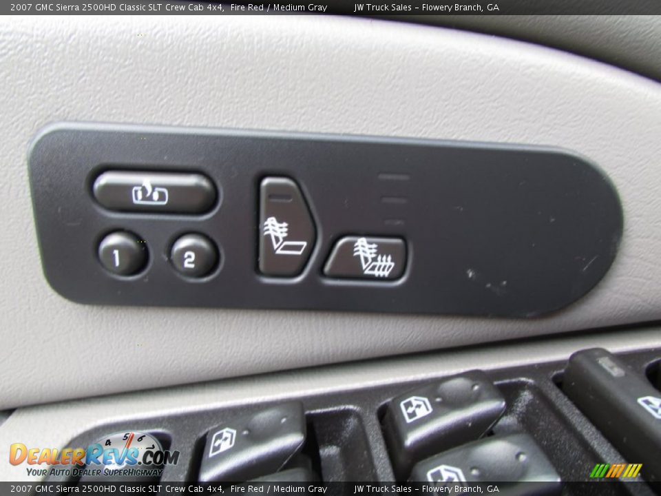 2007 GMC Sierra 2500HD Classic SLT Crew Cab 4x4 Fire Red / Medium Gray Photo #18