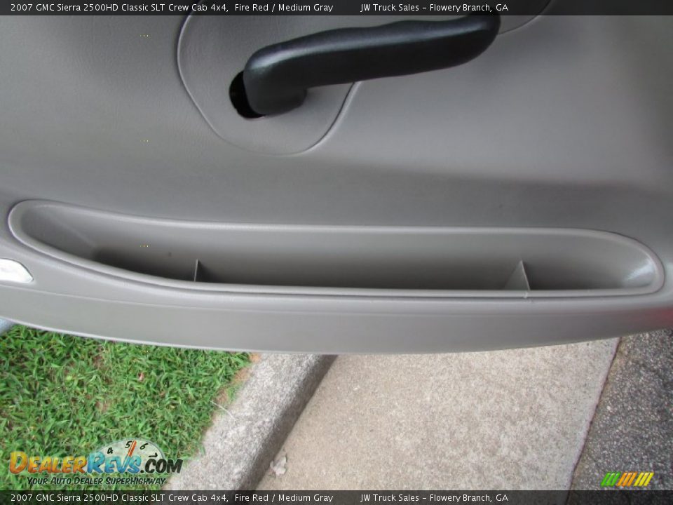2007 GMC Sierra 2500HD Classic SLT Crew Cab 4x4 Fire Red / Medium Gray Photo #21