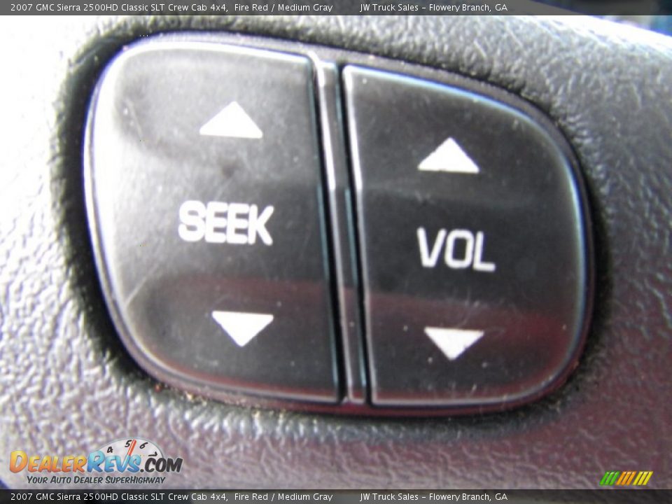 2007 GMC Sierra 2500HD Classic SLT Crew Cab 4x4 Fire Red / Medium Gray Photo #27