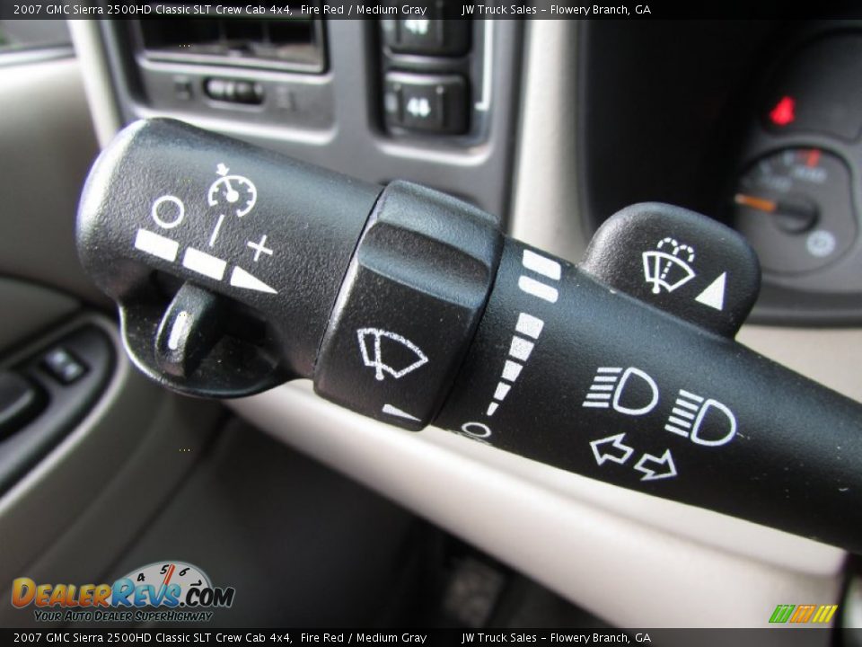 2007 GMC Sierra 2500HD Classic SLT Crew Cab 4x4 Fire Red / Medium Gray Photo #30