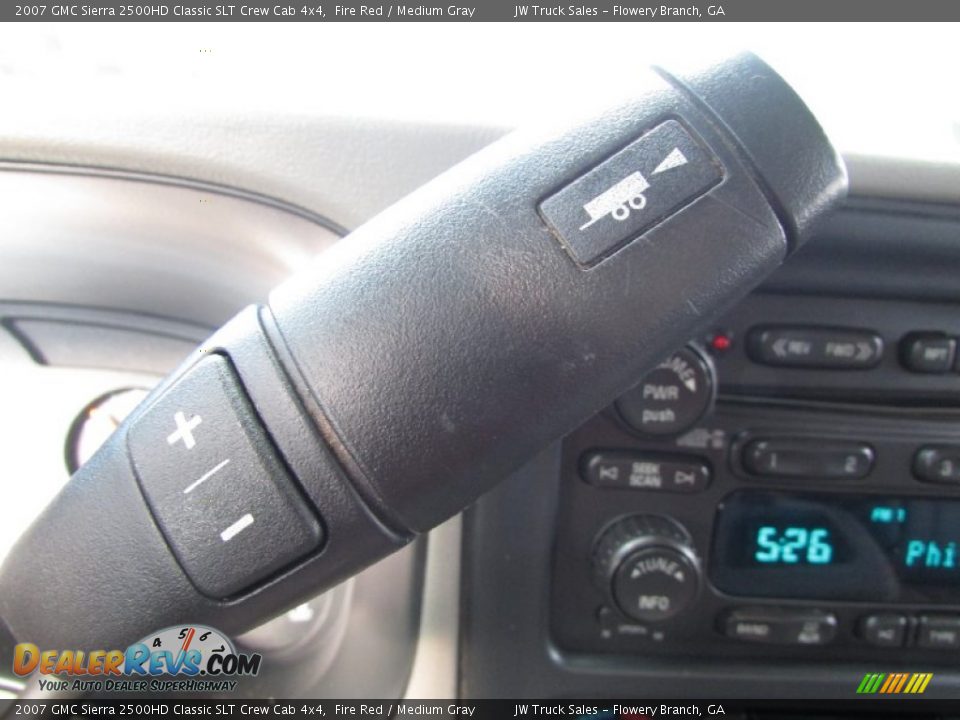 2007 GMC Sierra 2500HD Classic SLT Crew Cab 4x4 Fire Red / Medium Gray Photo #31